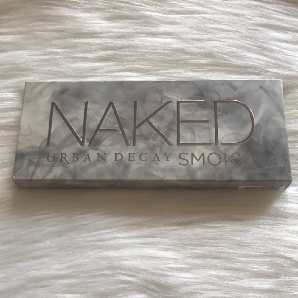 Urban Decay Naked Smoky Palette Brand New in Box